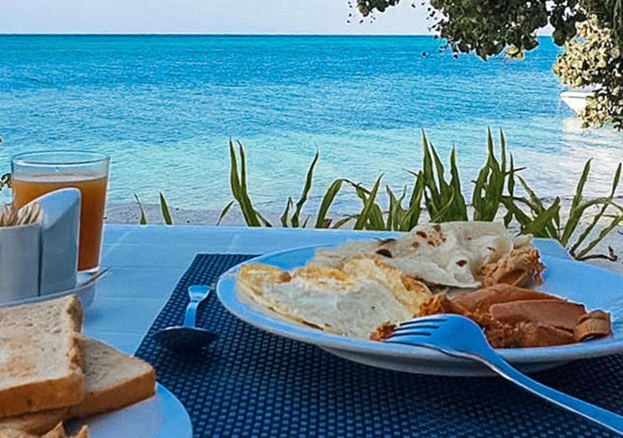 Tropical Tree Hotel Fehendhoo Bagian luar foto