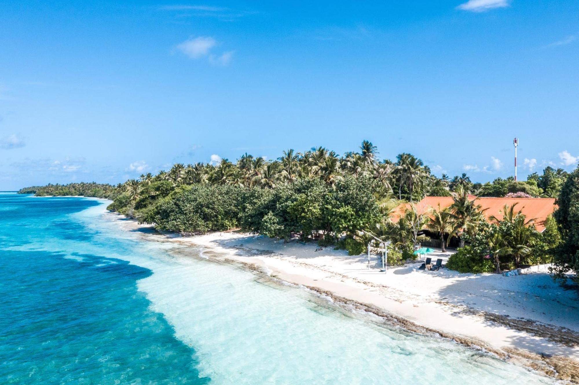 Tropical Tree Hotel Fehendhoo Bagian luar foto