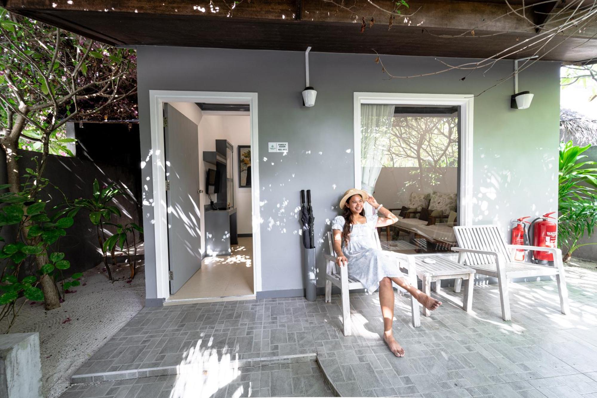 Tropical Tree Hotel Fehendhoo Bagian luar foto